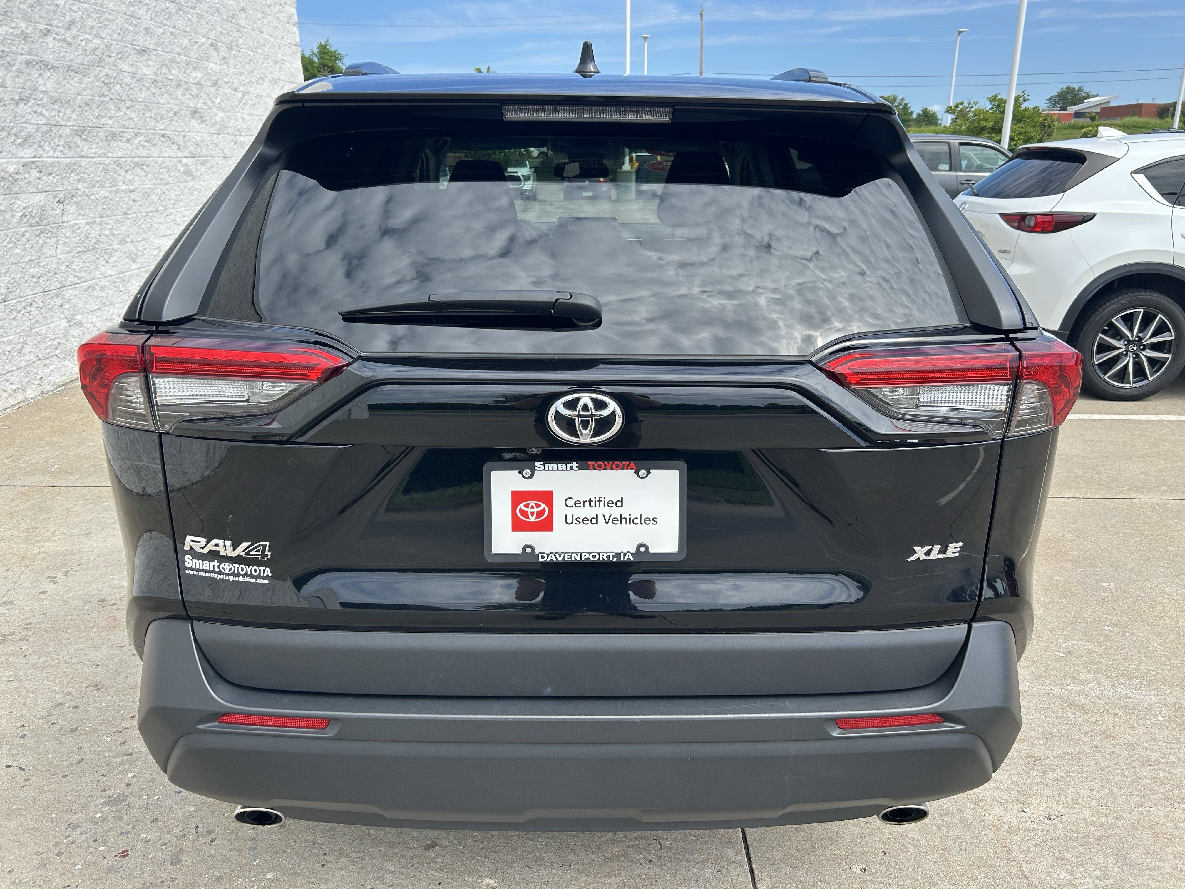 Certified 2025 Toyota RAV4 XLE FWD image 5