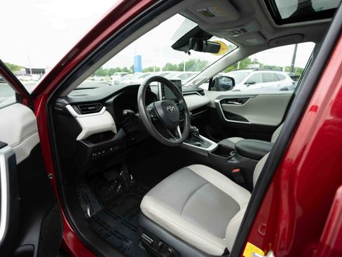 Used 2022 Toyota RAV4 Limited w/ Limited Grade Weather Package AWD/4WD image 8