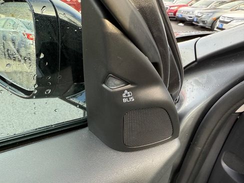 Used 2018 Volvo S60 T5 Cross Country Platinum w/ Climate Package image 20