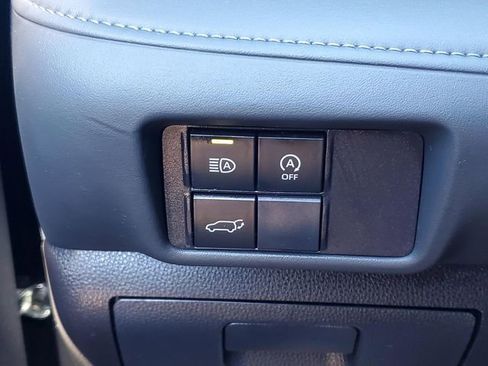 Used 2024 Toyota Highlander LE image 26