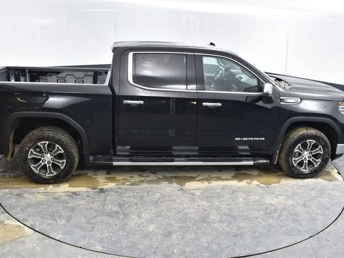 Used 2024 GMC Sierra 1500 SLT w/ X31 Off-Road Package AWD/4WD image 40