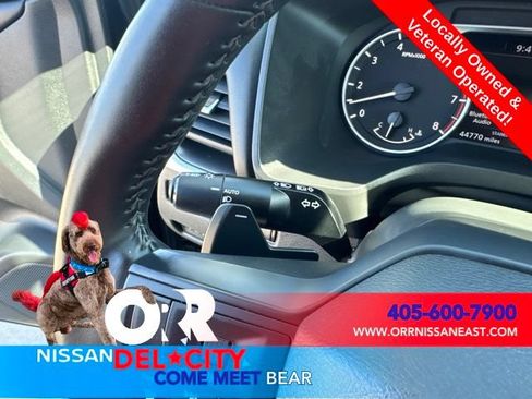 Used 2025 Nissan Rogue SV FWD image 22