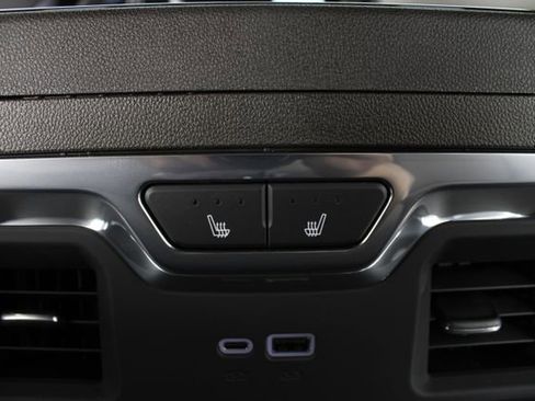 New 2026 GMC Sierra 1500 SLT image 20