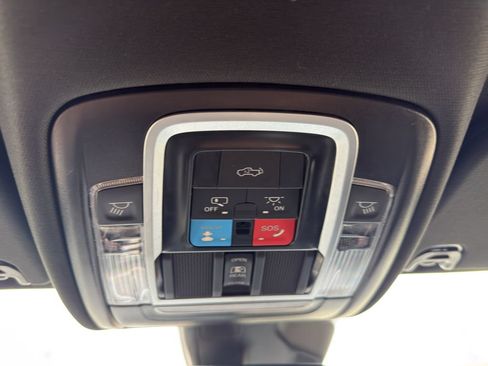 Used 2025 RAM 1500 Laramie AWD/4WD image 23