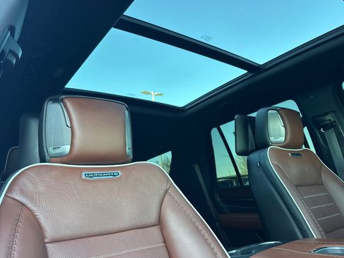 Used 2024 GMC Yukon Denali Ultimate image 18