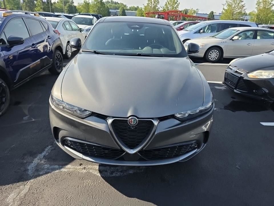 Used 2024 Alfa Romeo Tonale Ti AWD/4WD image 3