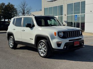 Used 2022 Jeep Renegade Latitude w/ Convenience Group video 2