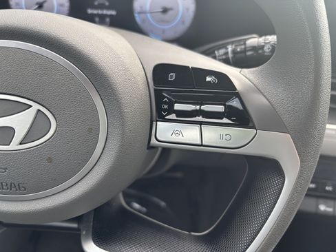 Used 2024 Hyundai Elantra SEL FWD image 13