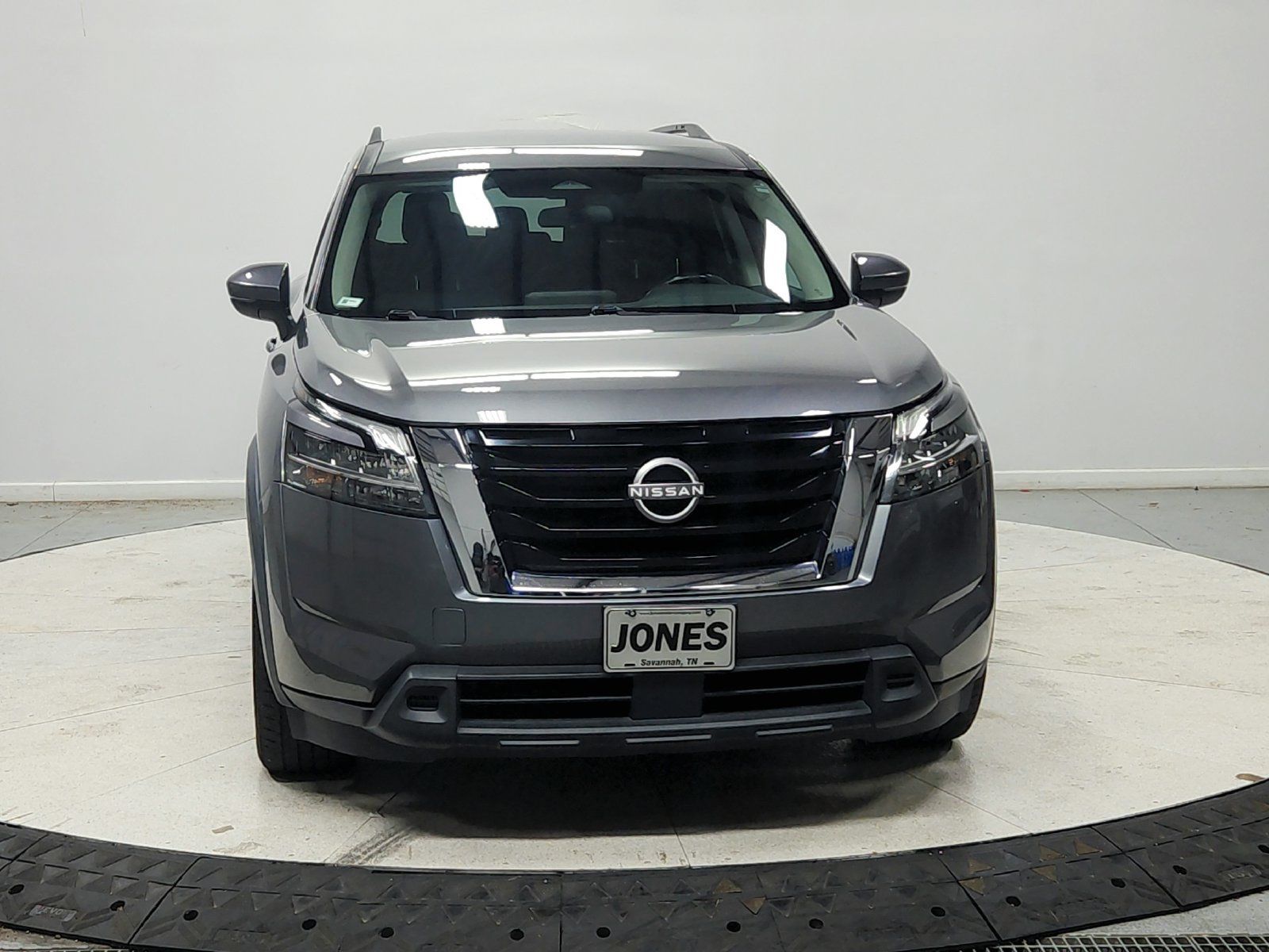 Used 2022 Nissan Pathfinder SV AWD/4WD image 3