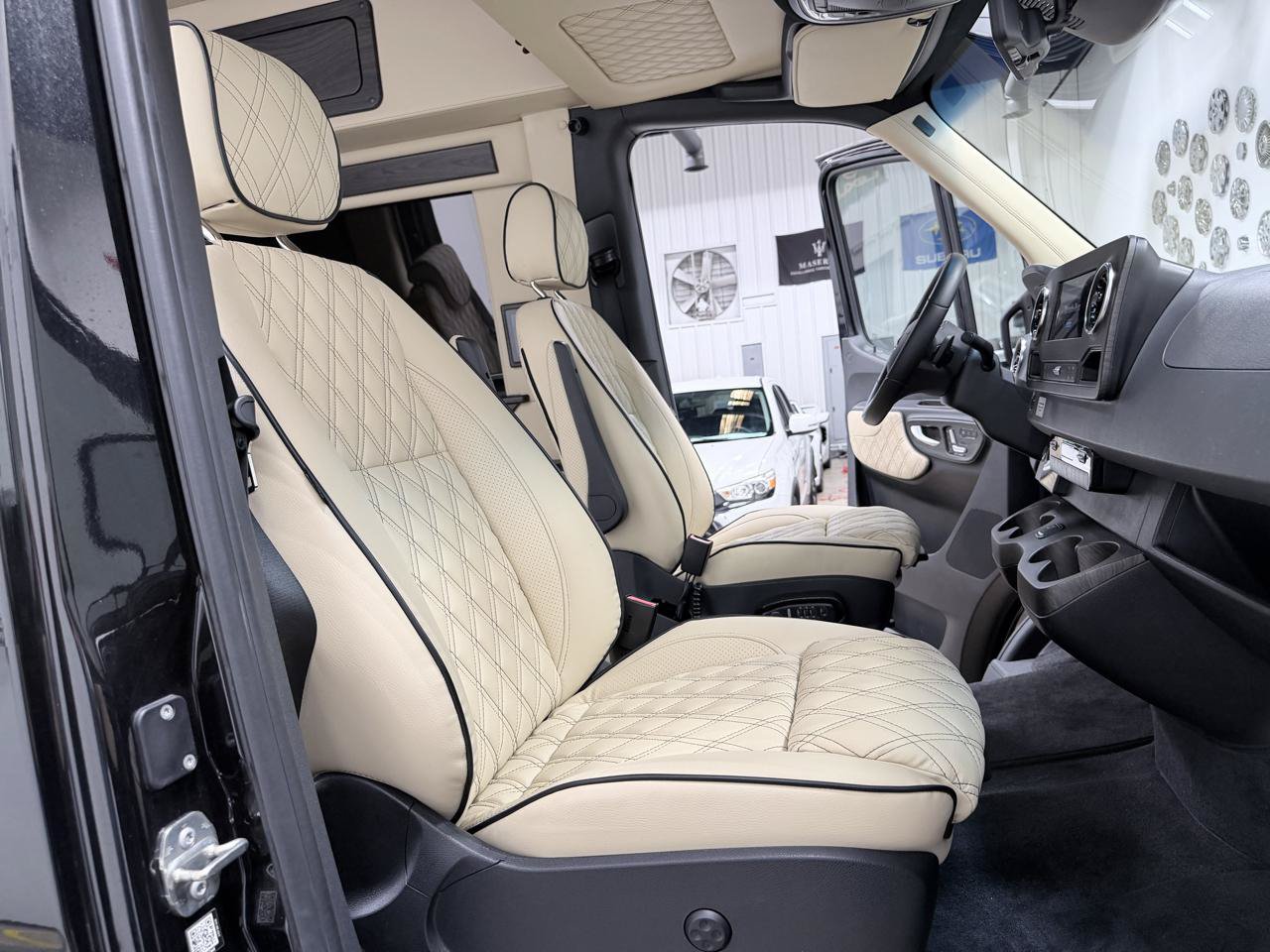 Used 2023 Mercedes-Benz Sprinter 3500 image 26