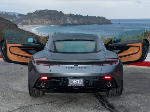 Used 2025 Aston Martin DB12 Coupe image 7