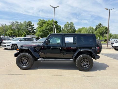 Used 2023 Jeep Wrangler Unlimited Rubicon w/ Xtreme 35 Tire Package AWD/4WD image 4