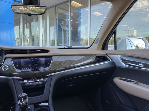 Used 2020 Cadillac XT6 Sport w/ Platinum Package AWD/4WD image 37