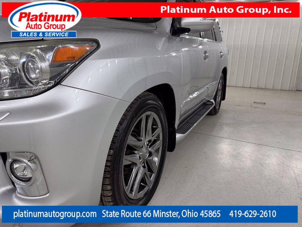 Used 2014 Lexus LX 570 4WD w/ Luxury Package image 9