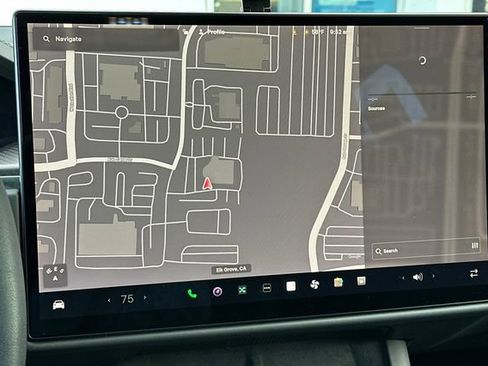 Used 2022 Tesla Model X Plaid image 38