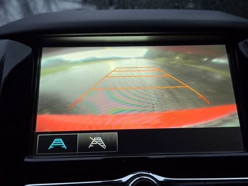 Used 2018 Chevrolet Cruze Premier image 39