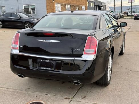 Used 2014 Chrysler 300 AWD w/ Driver Convenience Group image 7