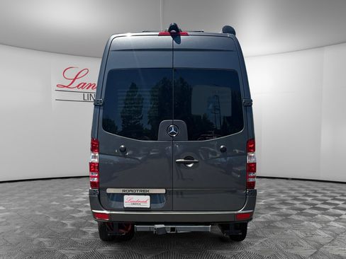 Used 2018 Mercedes-Benz Sprinter 3500 image 4