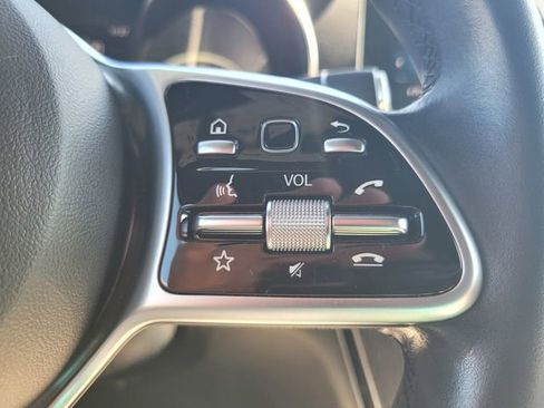 Used 2022 Mercedes-Benz GLC 300 4MATIC image 26