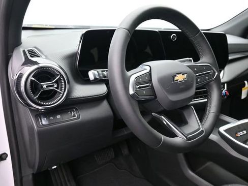 New 2026 Chevrolet Equinox LT w/ Convenience Package II FWD image 24