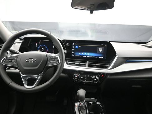 New 2026 Chevrolet Trax LT w/ Driver Confidence Package FWD image 18