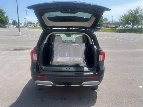 New 2026 Ford Explorer Platinum AWD/4WD image 11