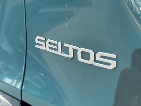Certified 2025 Kia Seltos S FWD image 12