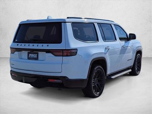 Used 2023 Jeep Wagoneer Series II image 5
