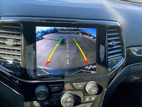 Used 2021 Jeep Grand Cherokee Trailhawk w/ Trailhawk Luxury Group image 14