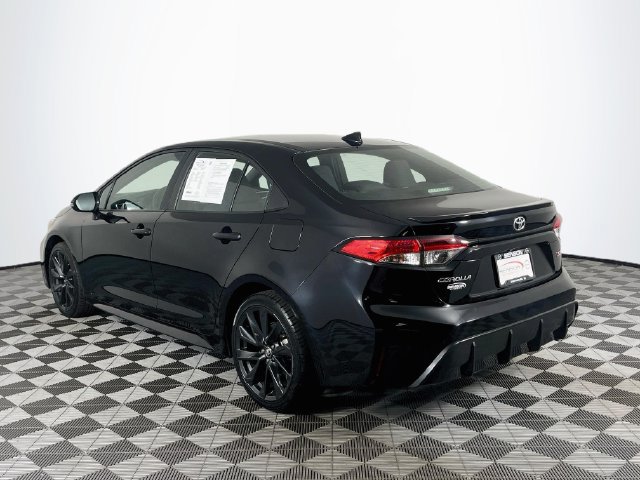 Used 2024 Toyota Corolla SE w/ SE Premium Package FWD image 6