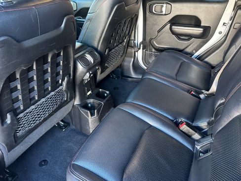 Used 2020 Jeep Gladiator Rubicon image 11