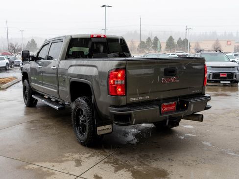 Used 2018 GMC Sierra 2500 Denali image 5