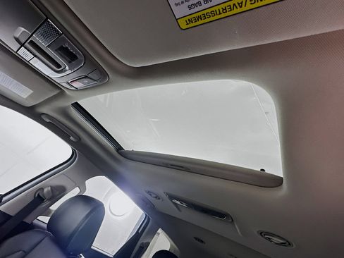 Used 2025 Kia Telluride S image 27