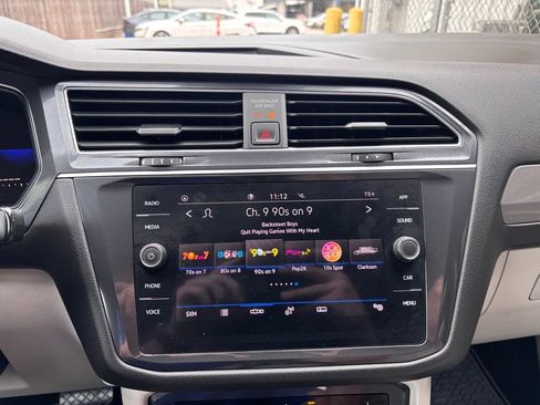 Used 2022 Volkswagen Tiguan SE image 27