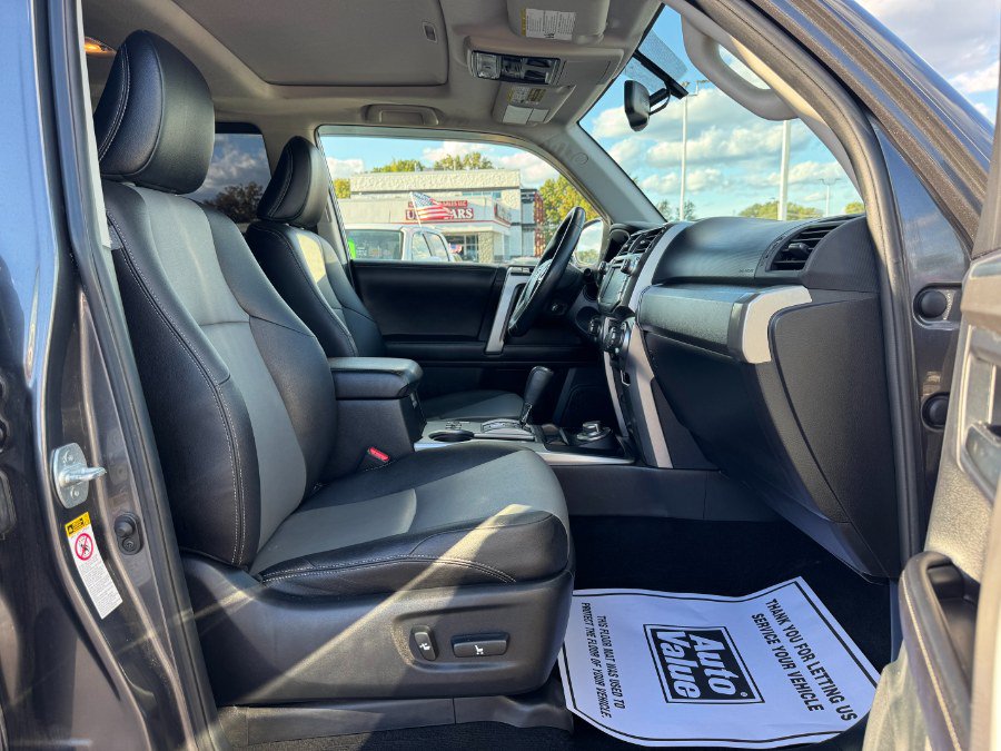 Used 2015 Toyota 4Runner 4WD image 19