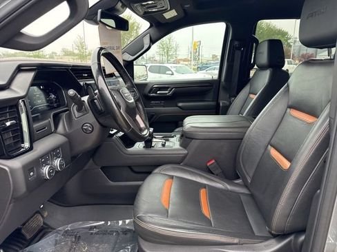 Used 2024 GMC Sierra 1500 AT4 w/ AT4 Premium Package AWD/4WD image 10