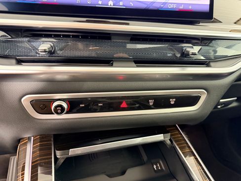 Certified 2026 BMW X7 xDrive40i AWD/4WD image 18