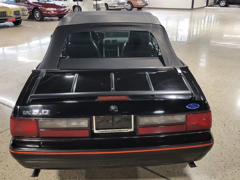 Used 1989 Ford Mustang LX RWD image 3