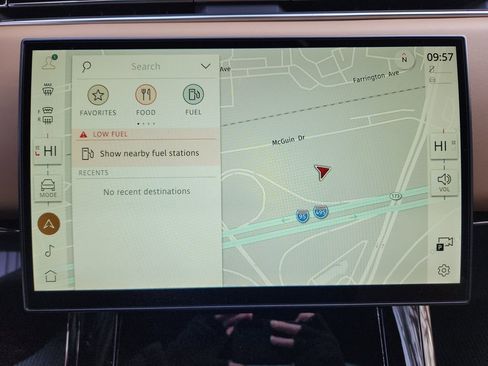 Used 2026 Land Rover Range Rover Sport SE image 21