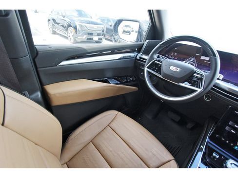 New 2026 Cadillac Escalade Luxury w/ Touring Package AWD/4WD image 8