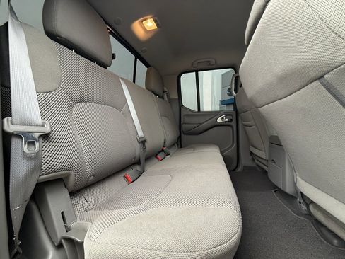 Used 2020 Nissan Frontier SV w/ Midnight Edition Floor Mats image 24