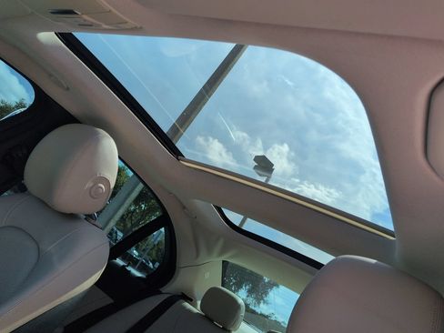 Used 2016 Mercedes-Benz C 300 Sedan image 19