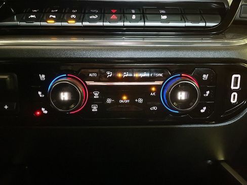 Used 2023 Chevrolet Silverado 1500 High Country w/ High Country Premium Package image 16