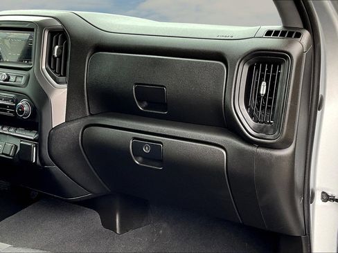 Used 2022 Chevrolet Silverado 1500 Custom image 18