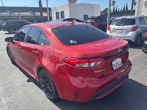 Used 2020 Toyota Corolla LE FWD image 6