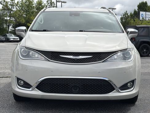 Used 2019 Chrysler Pacifica Limited FWD image 7