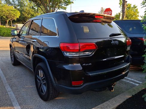 Used 2017 Jeep Grand Cherokee Limited AWD/4WD image 4