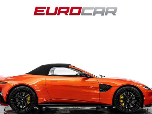 Used 2022 Aston Martin V8 Vantage Roadster image 8