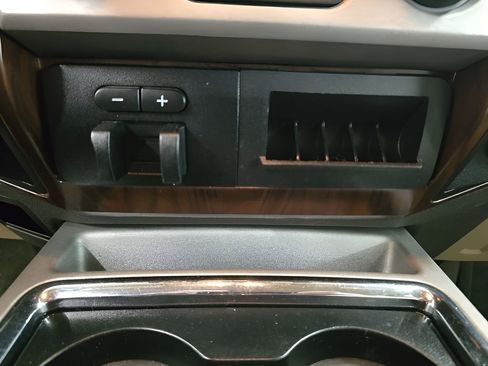 Used 2016 Ford F350 Lariat w/ Lariat Interior Package AWD/4WD image 15
