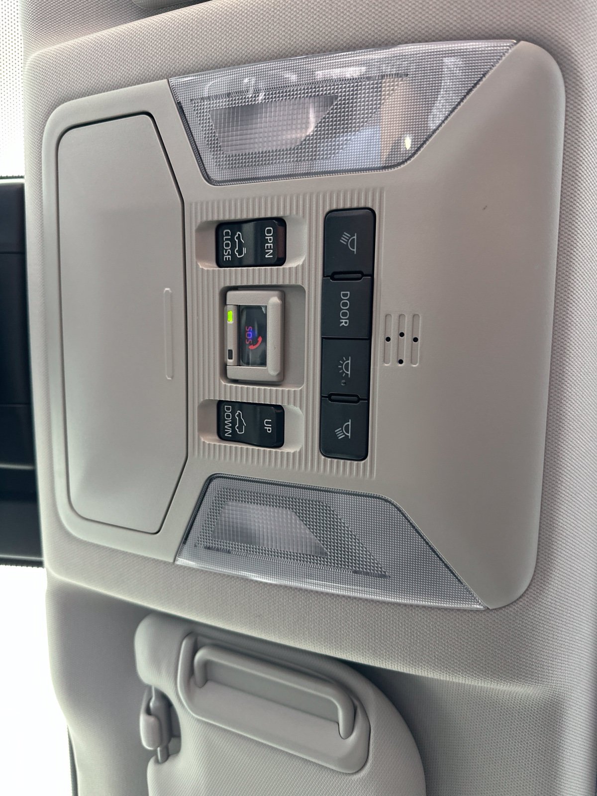 Used 2025 Toyota RAV4 Limited w/ Advanced Technology Package AWD/4WD image 8